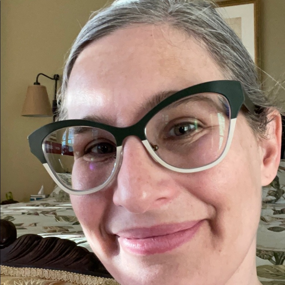 Meet your Posher, Amanda